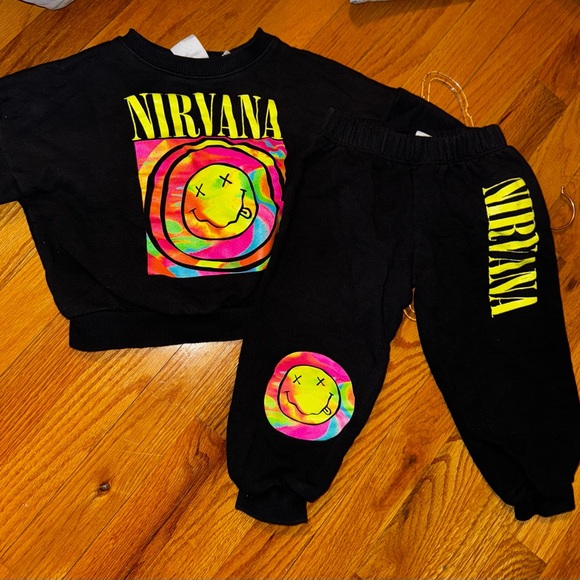 Zara NIRVANA ® PLUSH SWEATSHIRT AND PANTS MATCHING SET - Picture 3 of 3